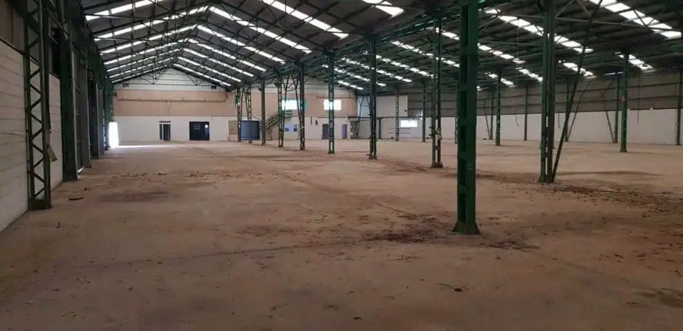 Nau industrial en venda en Les Coves de Vinromà