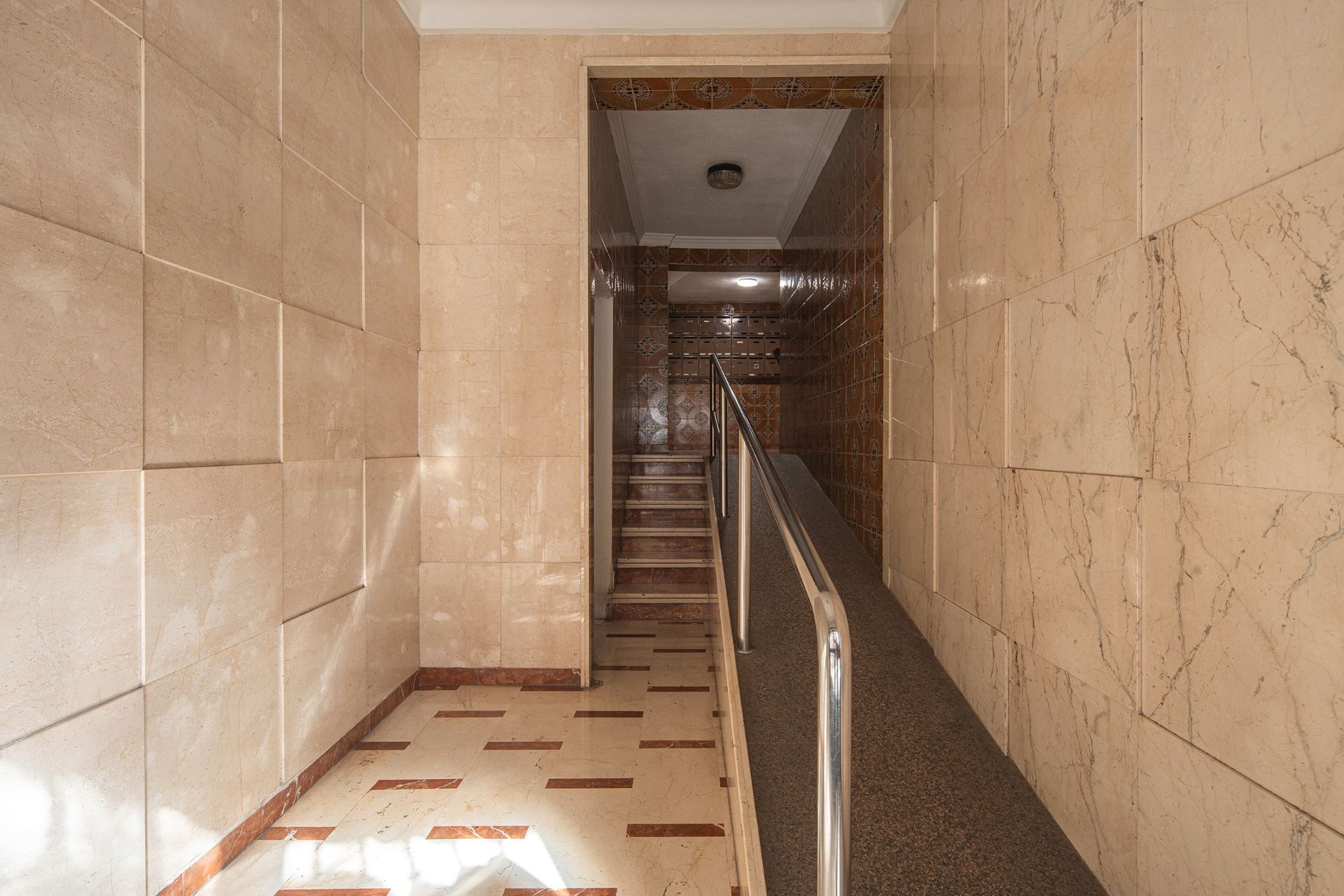 Flat for sale in Calle Albuñol, Barrio de Zaidín