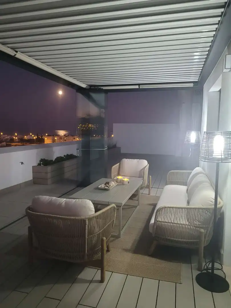 Terraza de Ático en venta en Vélez-Málaga con Aire acondicionado, Piscina y Internet