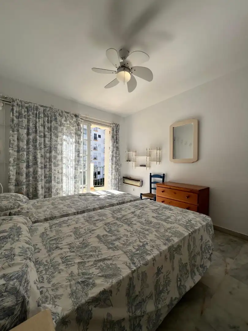 Dormitori de Casa adosada en venda en Fuengirola amb Aire condicionat, Jardí privat i Terrassa