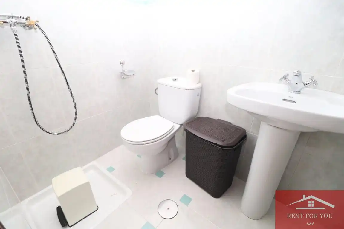 Bathroom of Flat for rent in Alhaurín El Grande  with Air Conditioner, Furnished and Balcony