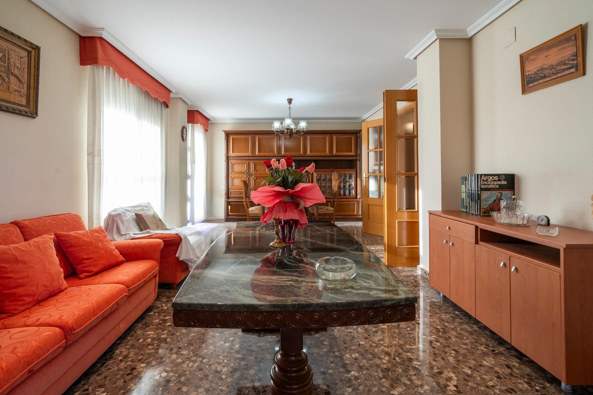 Living room of Flat for sale in Paiporta  with Air Conditioner, Storage room and Balcony