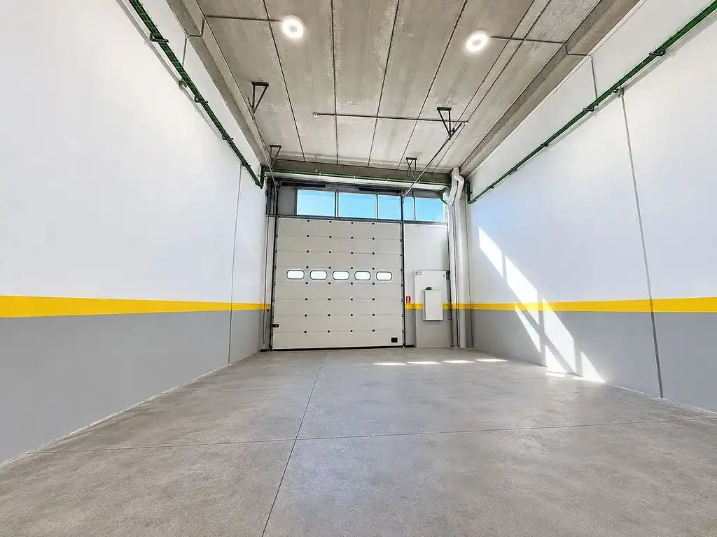 Nave industrielle avec ascenseur à louer à Port, imagen 5