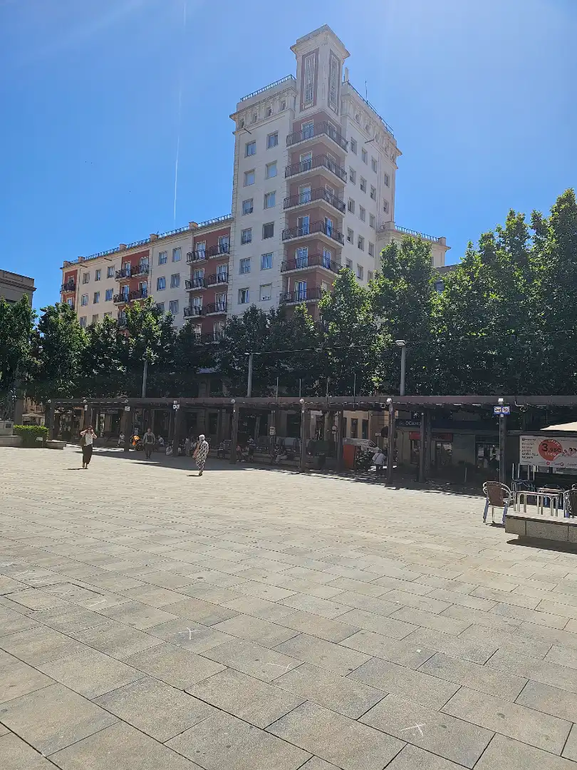 Vista exterior de Pis en venda en Valls amb Calefacció, Terrassa i Moblat