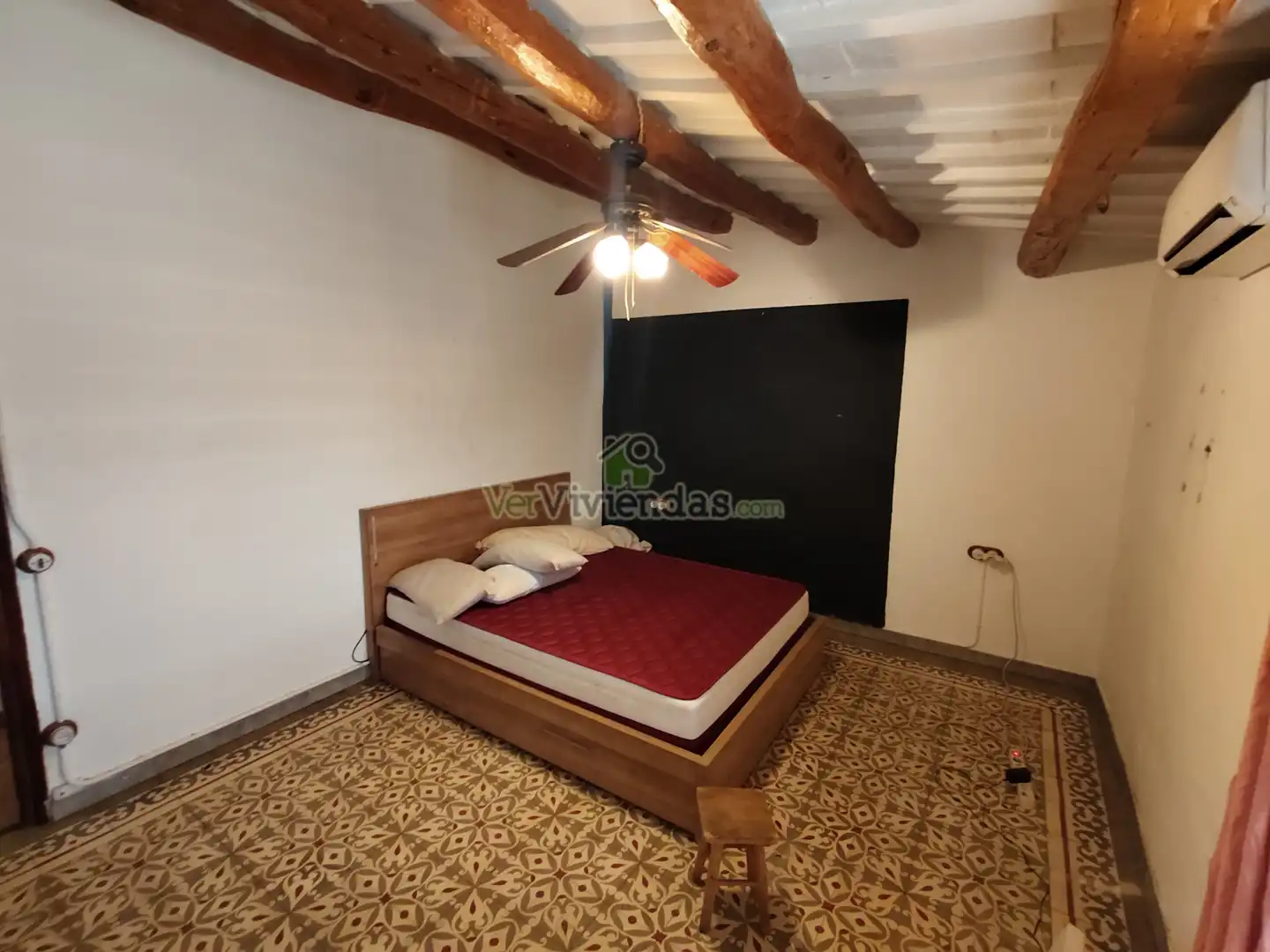 Habitación de Casa adosada en venta en Sant Esteve Sesrovires, Barcelona