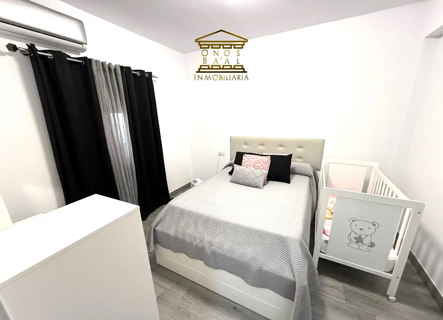 Bedroom of Flat for sale in Huelva  with Air Conditioner and Furnished