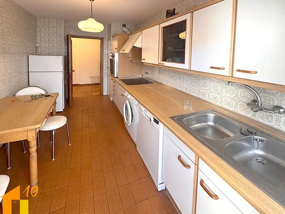 Cocina de Piso en venta en Burgos Capital con Trastero