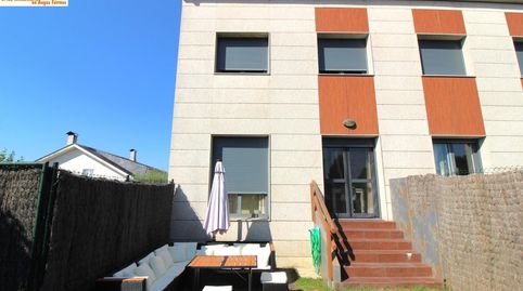 CHALET PAREADO CON JARDÍN PRIVADO Y PISCINA COMUNITARIA AL LADO DE LUGO, imatge 5
