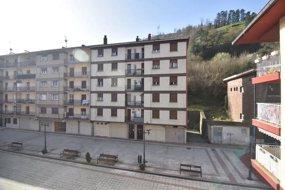Vista exterior de Apartament en venda en Soraluze / Plasencia de las Armas amb Calefacció i Moblat
