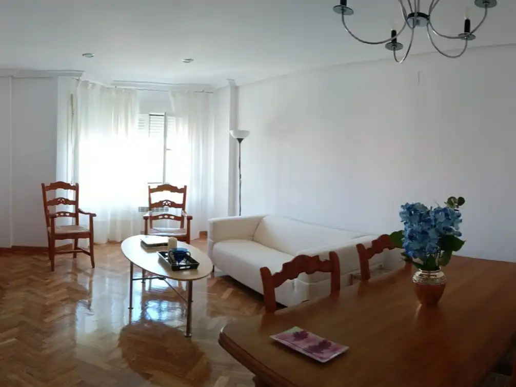 Living room of Flat for rent in Tarancón  with Parquet flooring and Furnished