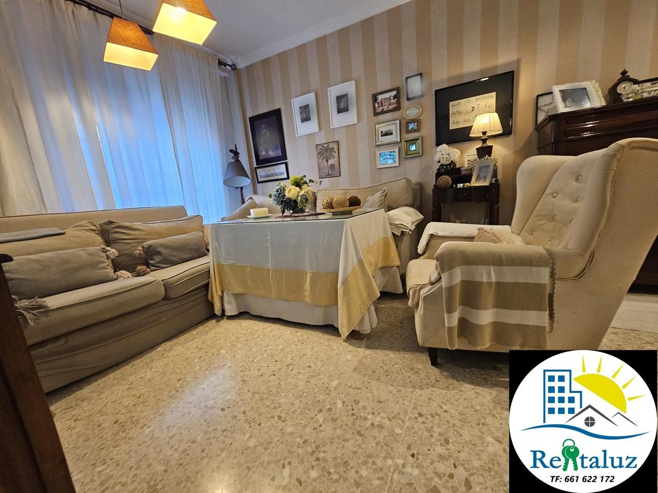 Sala de estar de Casa adosada en venta en Jerez de la Frontera con Aire acondicionado