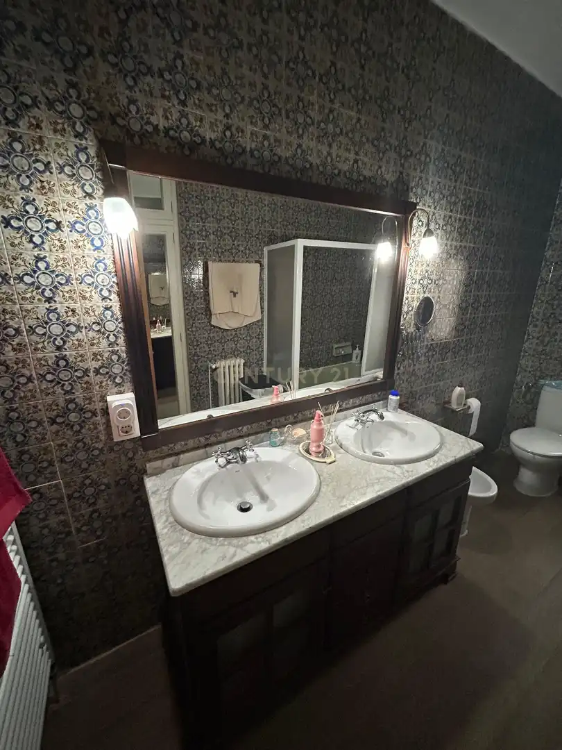 Bany de Casa o xalet en venda en Cáceres amb Jardí privat i Piscina