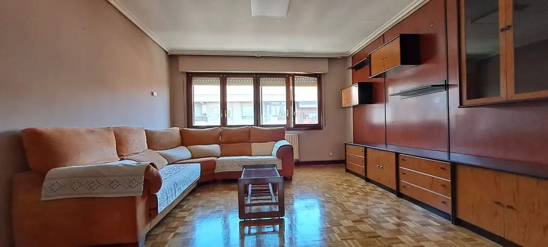 Wohnzimmer von Wohnung zum Verkauf in Vitoria - Gasteiz mit Heizung, Terrasse und Abstellraum
