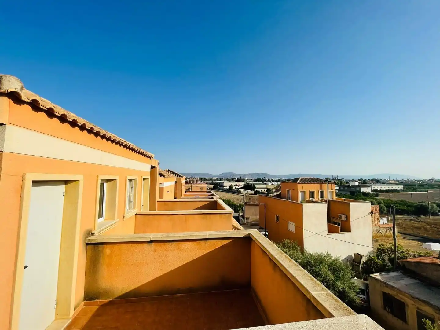 Vista exterior de Casa adosada en venda en Helechosa de los Montes amb Calefacció, Jardí privat i Terrassa
