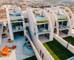 Vista exterior de Àtic en venda en Rojales amb Aire condicionat, Terrassa i Piscina