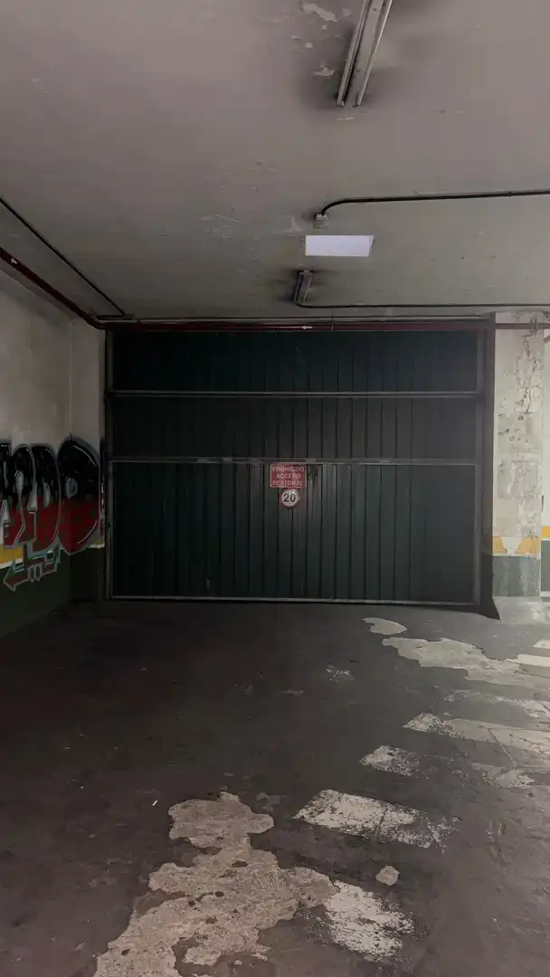 Aparcament de Garatge en venda en Madrid
