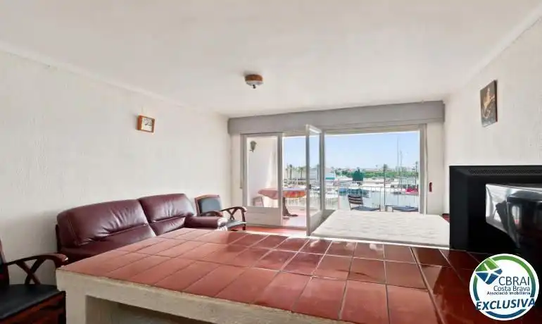 Dormitori de Apartament en venda en Empuriabrava