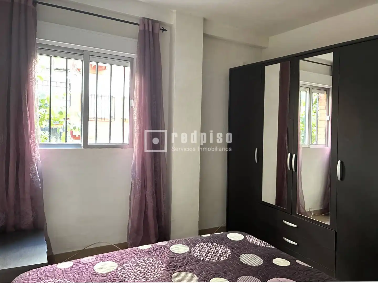 Habitación de Piso en venta en Sevilla con Aire acondicionado, Terraza y Amueblado