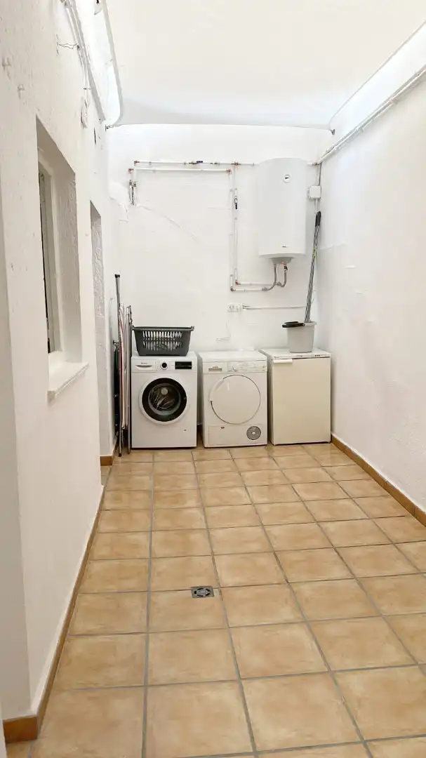 Flat for rent in Terrassa  with Air Conditioner, Heating and Furnished
