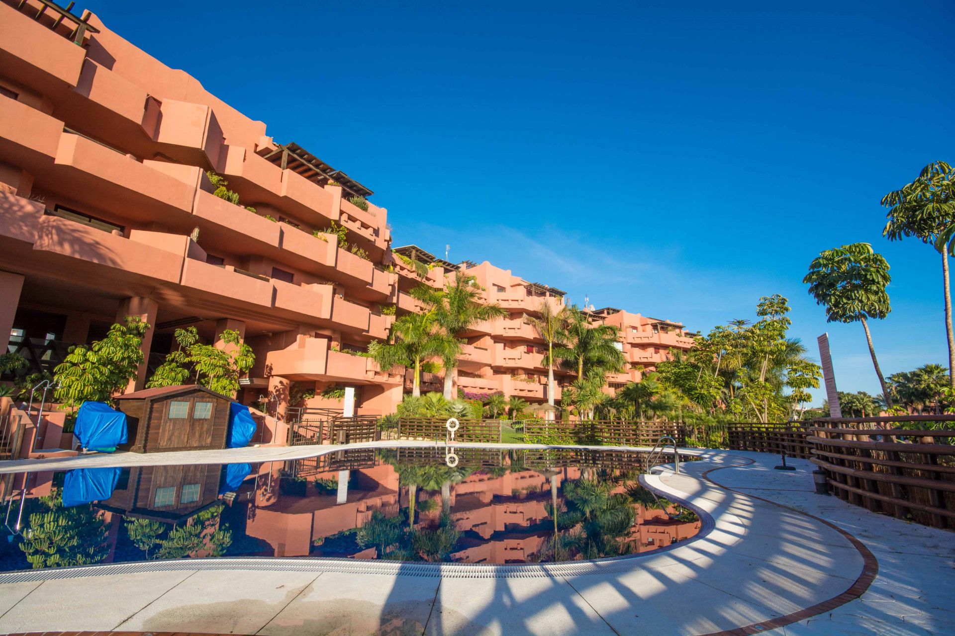 Exterior view of Planta baja for sale in Estepona  with Air Conditioner, Terrace and Swimming Pool