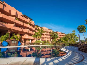 Baixos amb piscina en venda a COSTALITA II 0