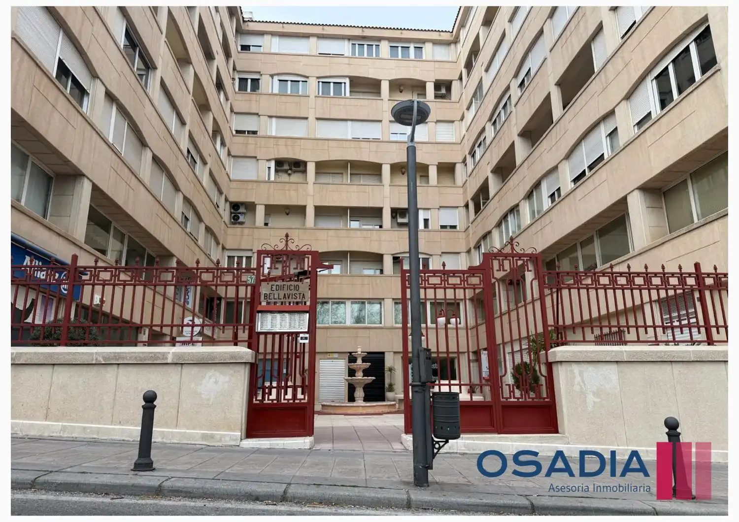 Vista exterior de Piso en venta en Jaén