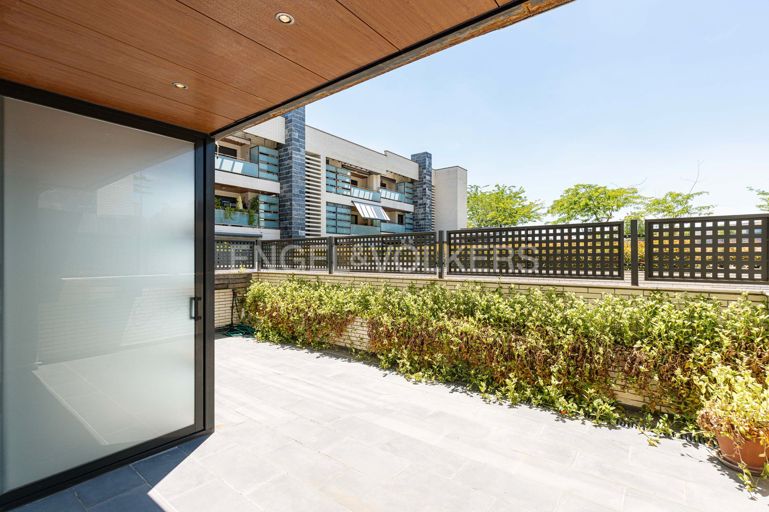 Terrassa de Apartament de lloguer en Las Rozas de Madrid amb Aire condicionat, Calefacció i Jardí privat