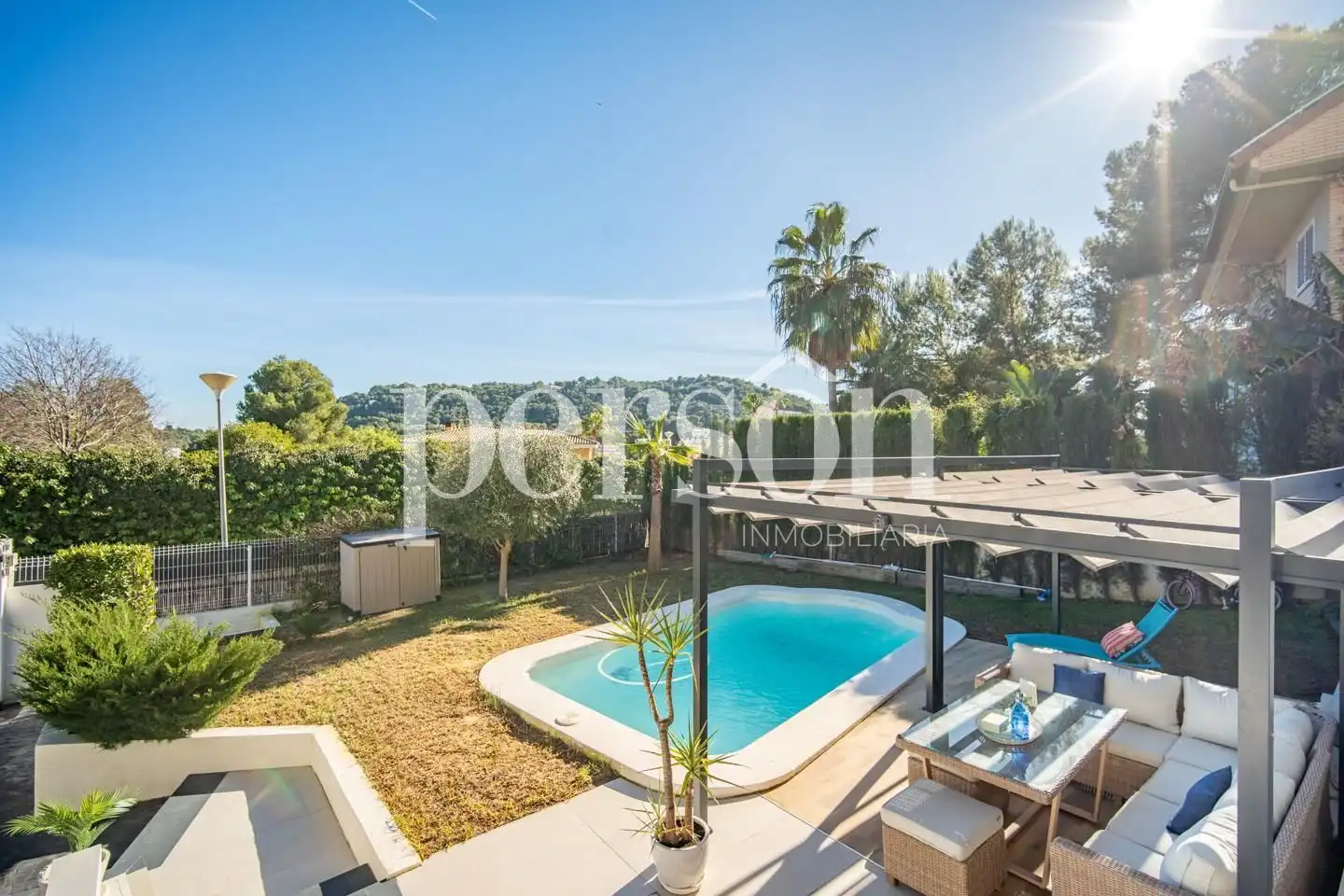 Garden of Houses for rent in Chiva  with Air Conditioner, Heating and Private garden