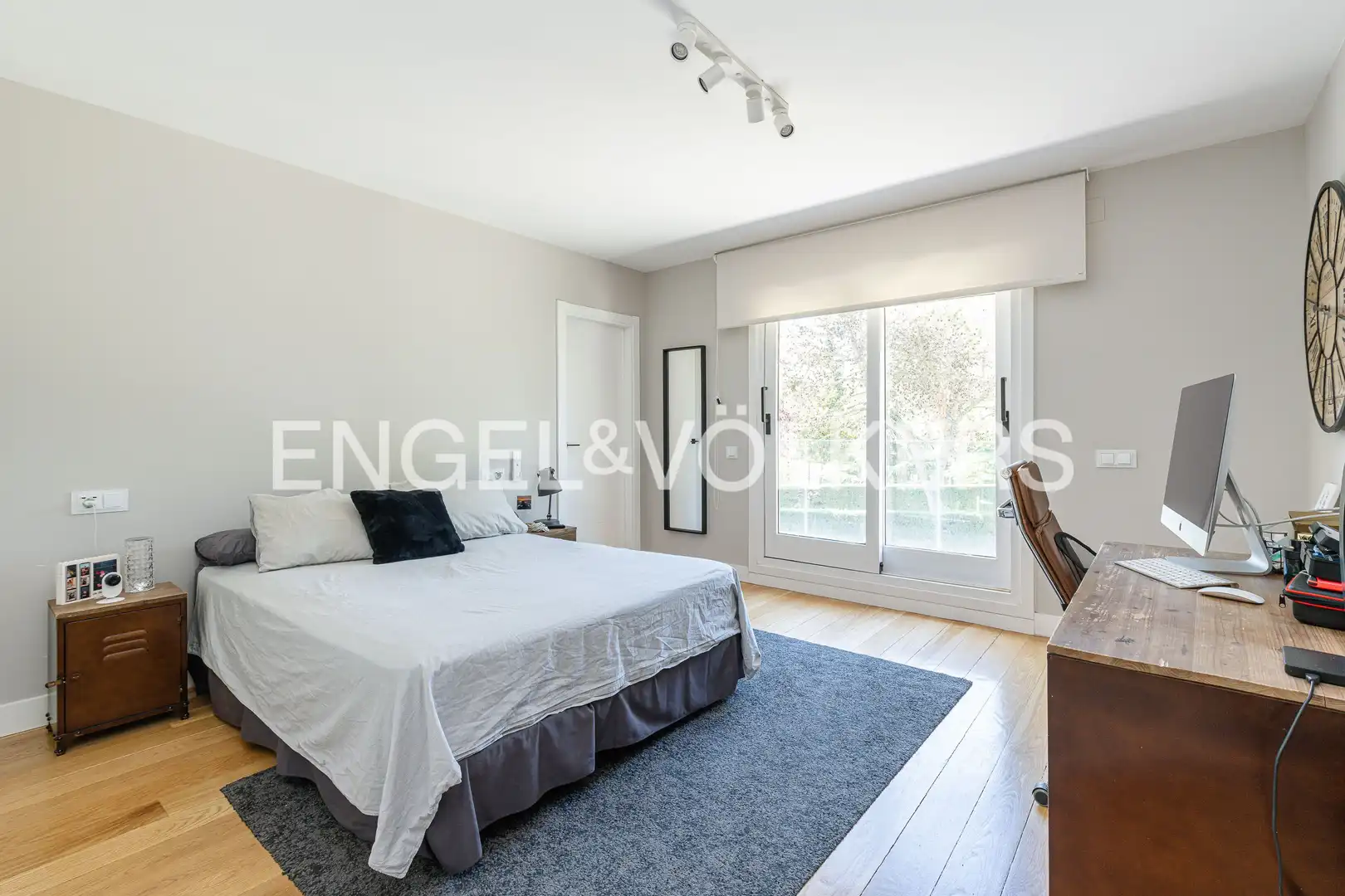 Habitación de Casa o chalet en venta en Boadilla del Monte con Aire acondicionado, Calefacción y Jardín privado