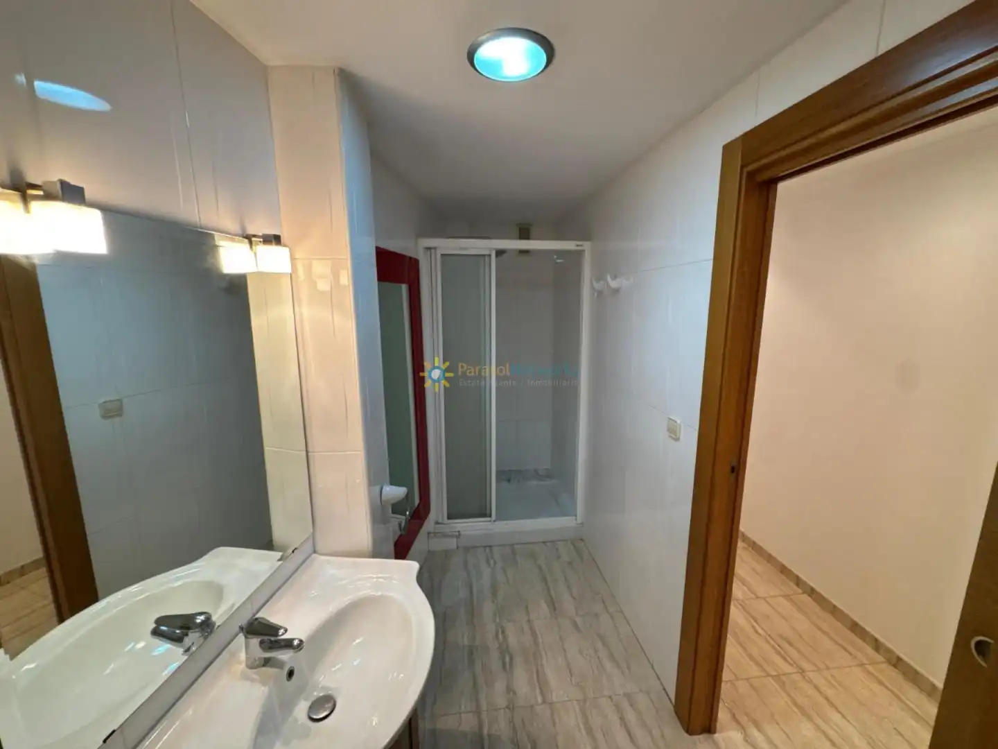 Bathroom of Flat for rent in Oliva  with Balcony