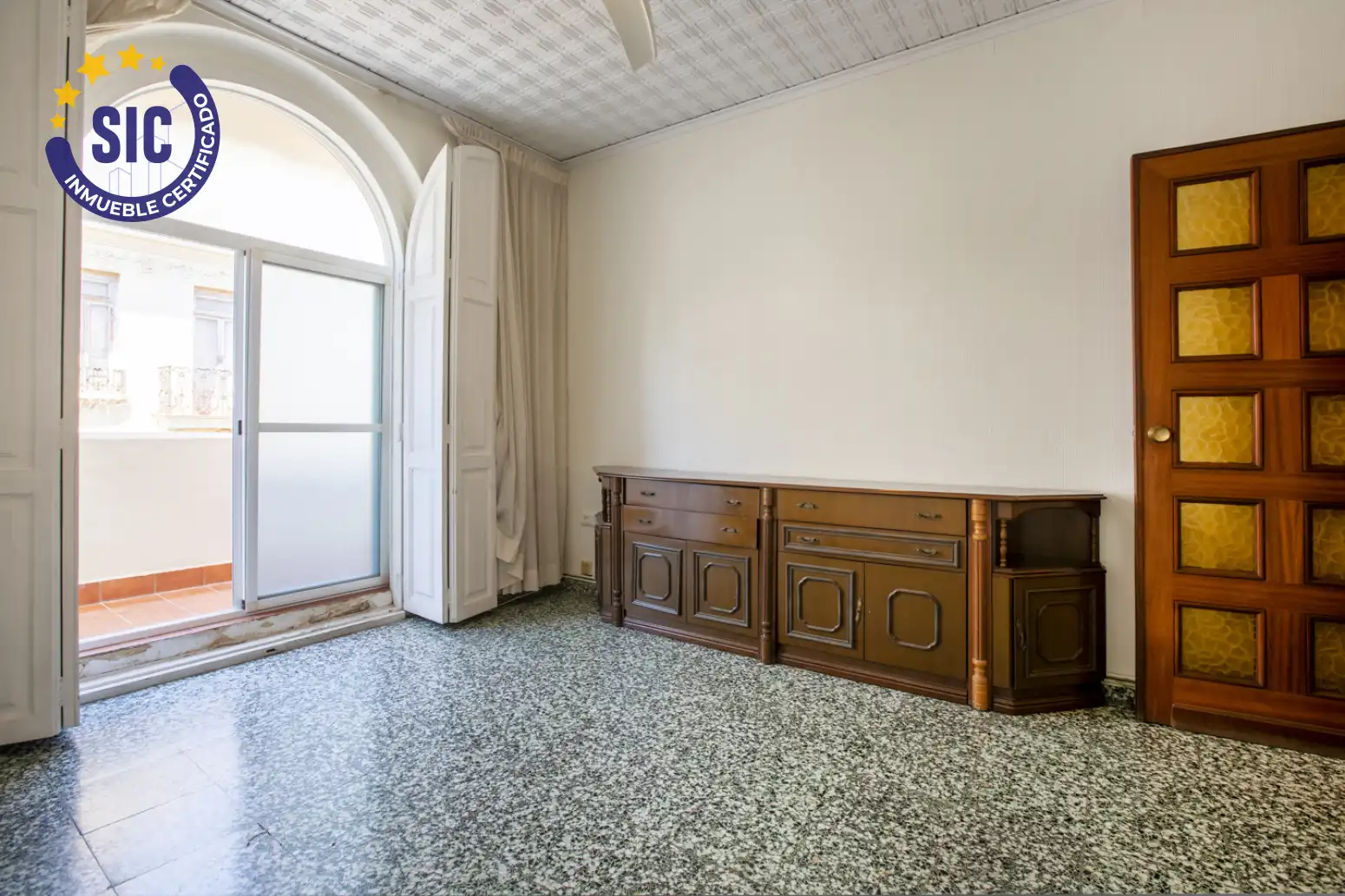 Piso en venta en Valencia con Calefacción, Trastero y Balcón