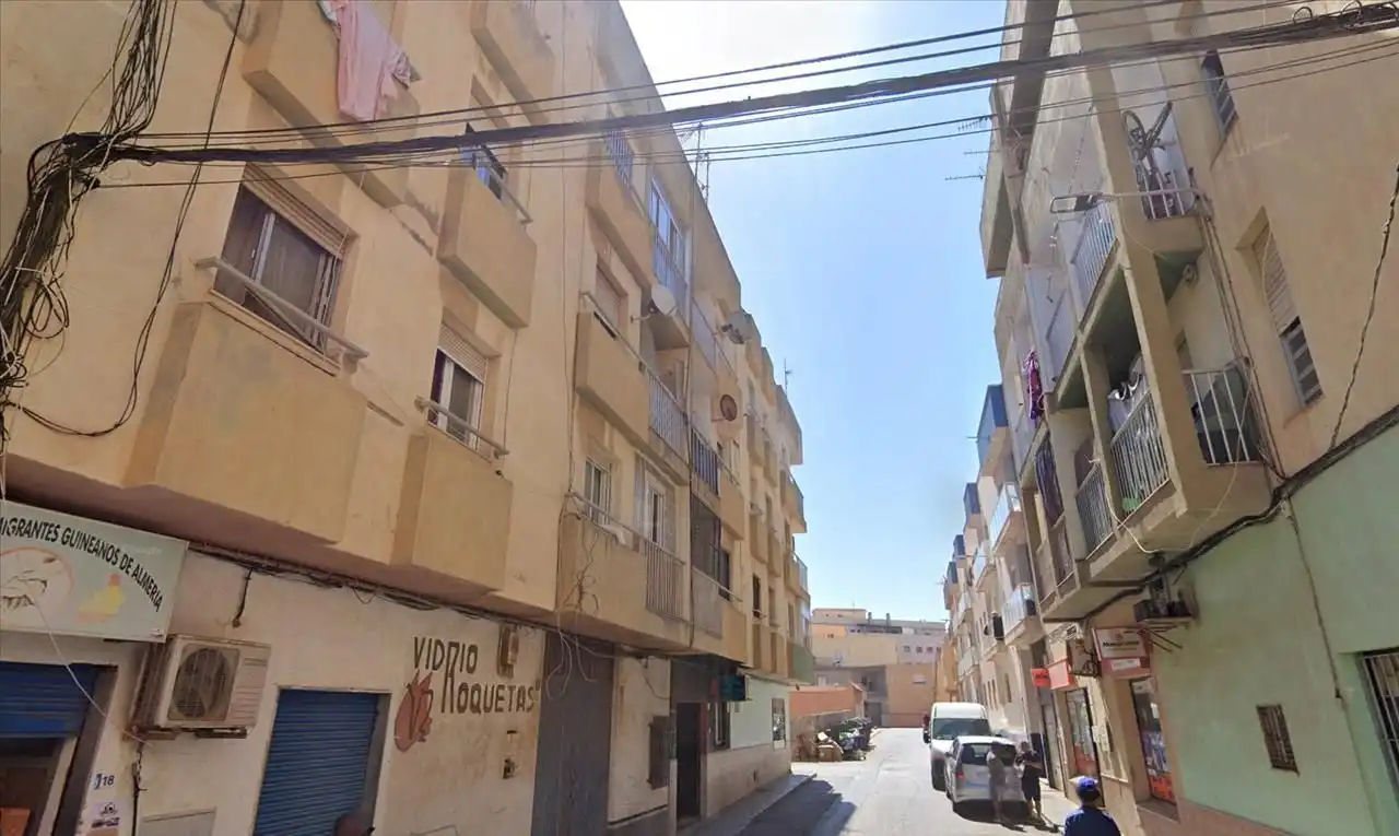 Appartement compact à vendre à Roquetas de Mar ciudad, imagen 2