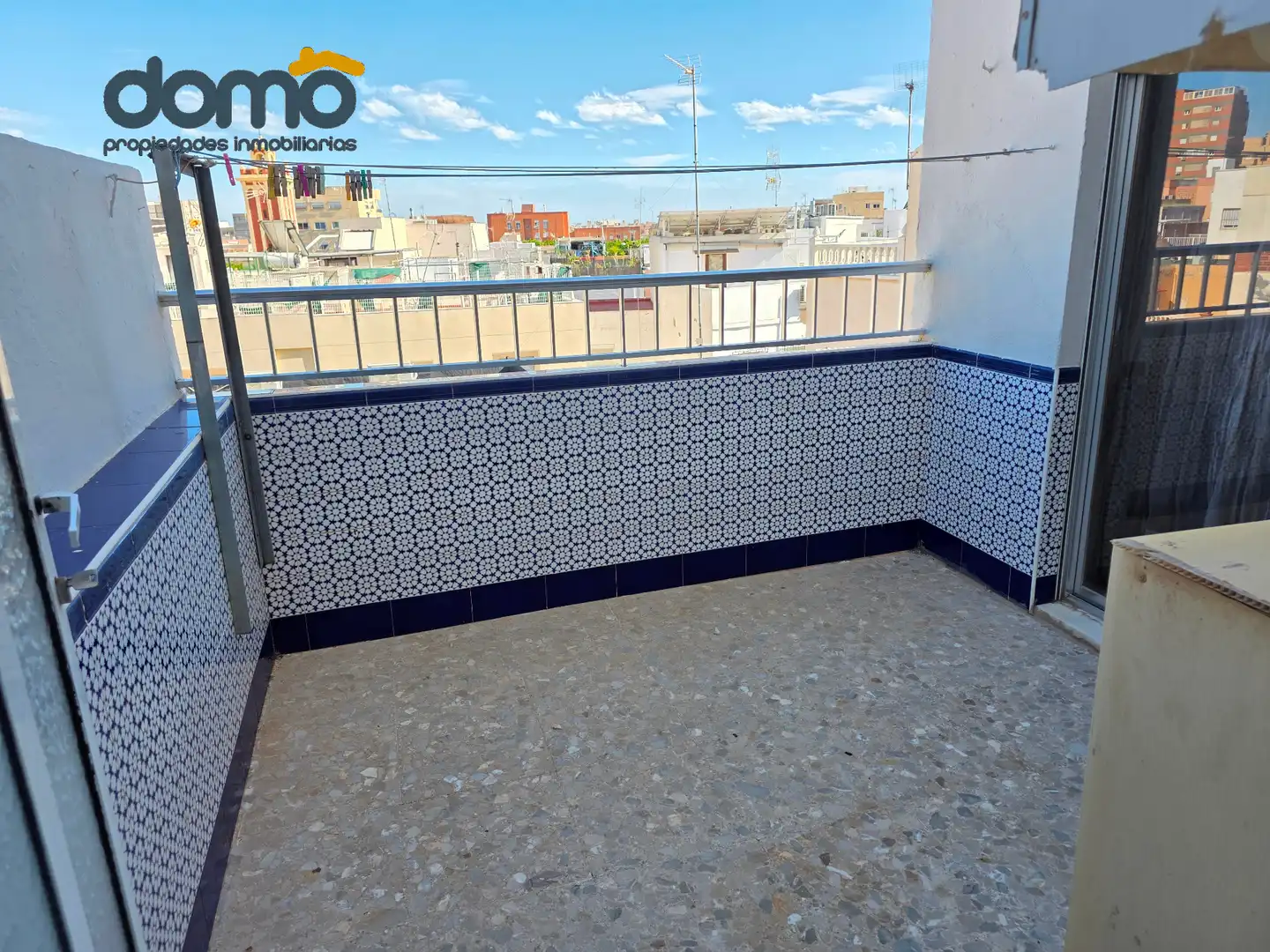 Terrasse von Wohnung zum Verkauf in Almería mit Terrasse, Möbliert und Waschmaschine