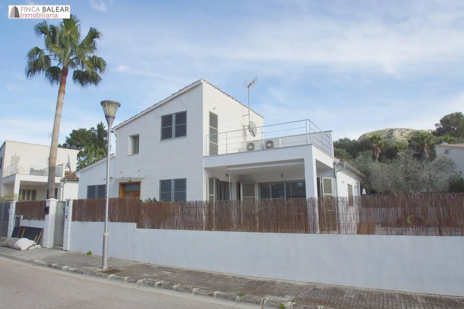 Vista exterior de Casa o xalet en venda en Alcúdia amb Aire condicionat, Jardí privat i Piscina