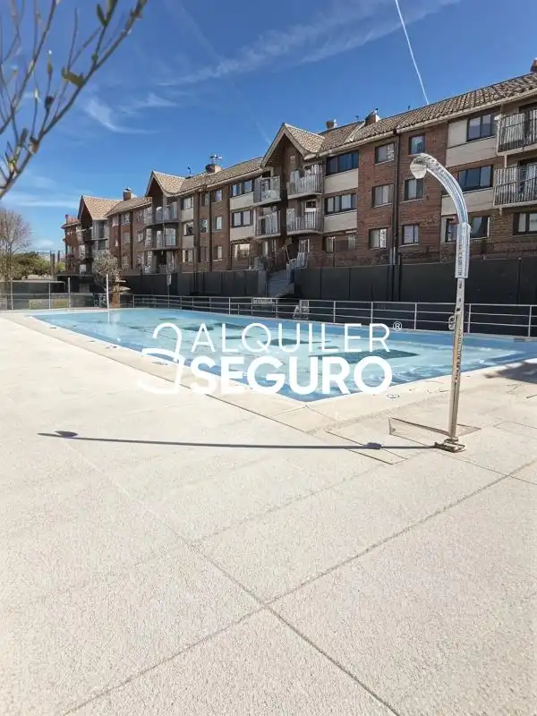Piscina de Pis de lloguer en Alcalá de Henares amb Calefacció, Terrassa i Piscina