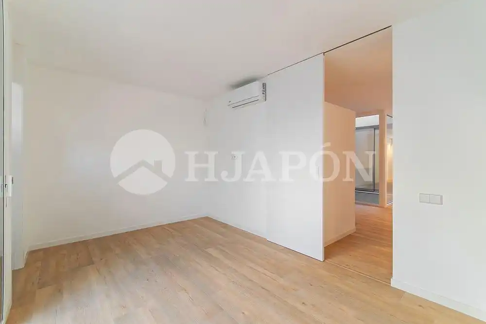 Dormitori de Casa o xalet en venda en Badalona amb Aire condicionat, Calefacció i Terrassa