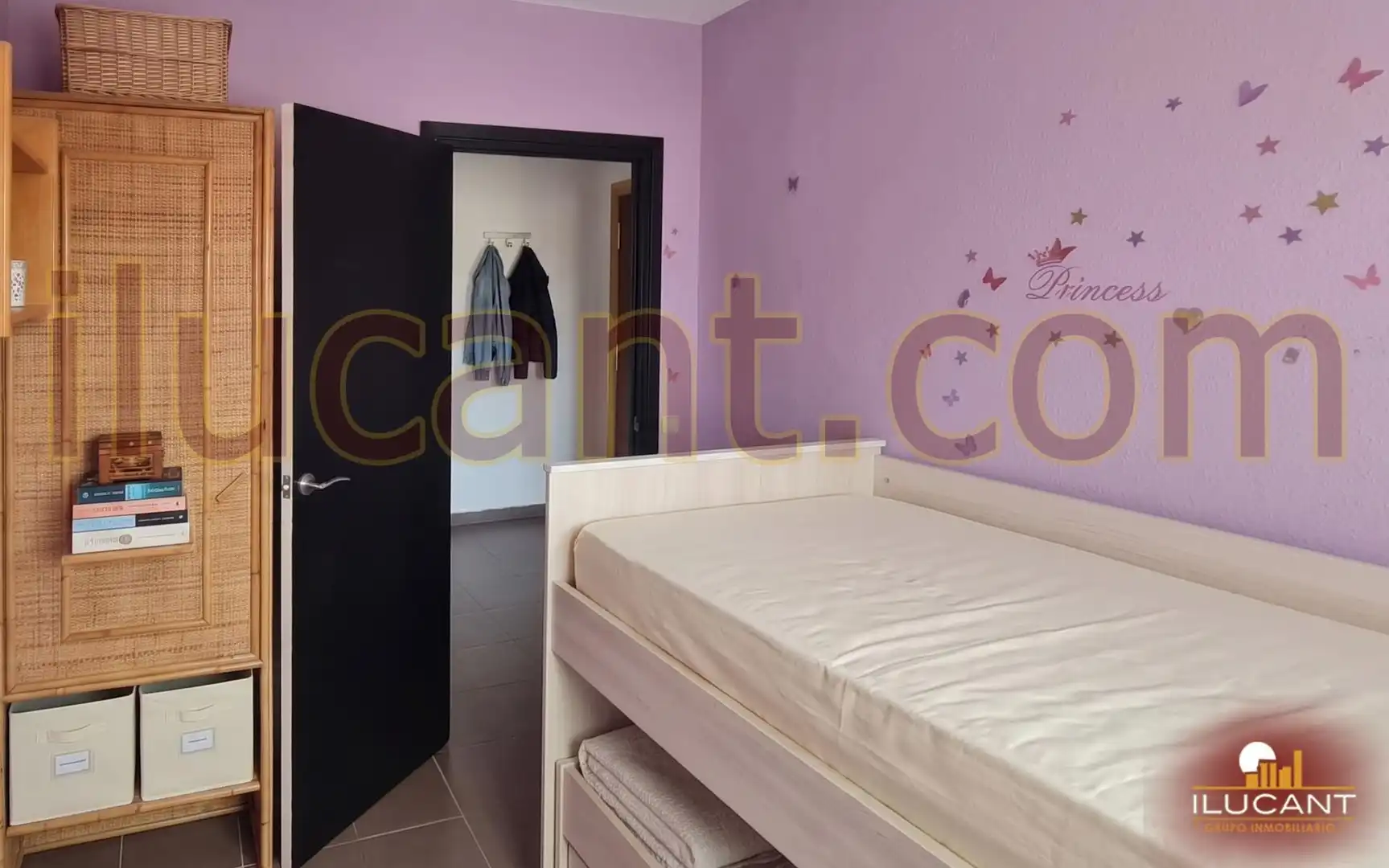 Habitación de Piso en venta en Alicante / Alacant con Balcón