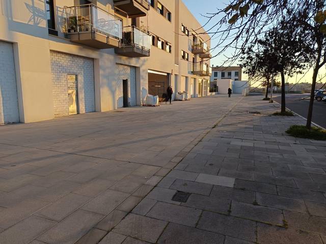 Local comercial en Alquiler en Tablero Bajo - Arruzafilla