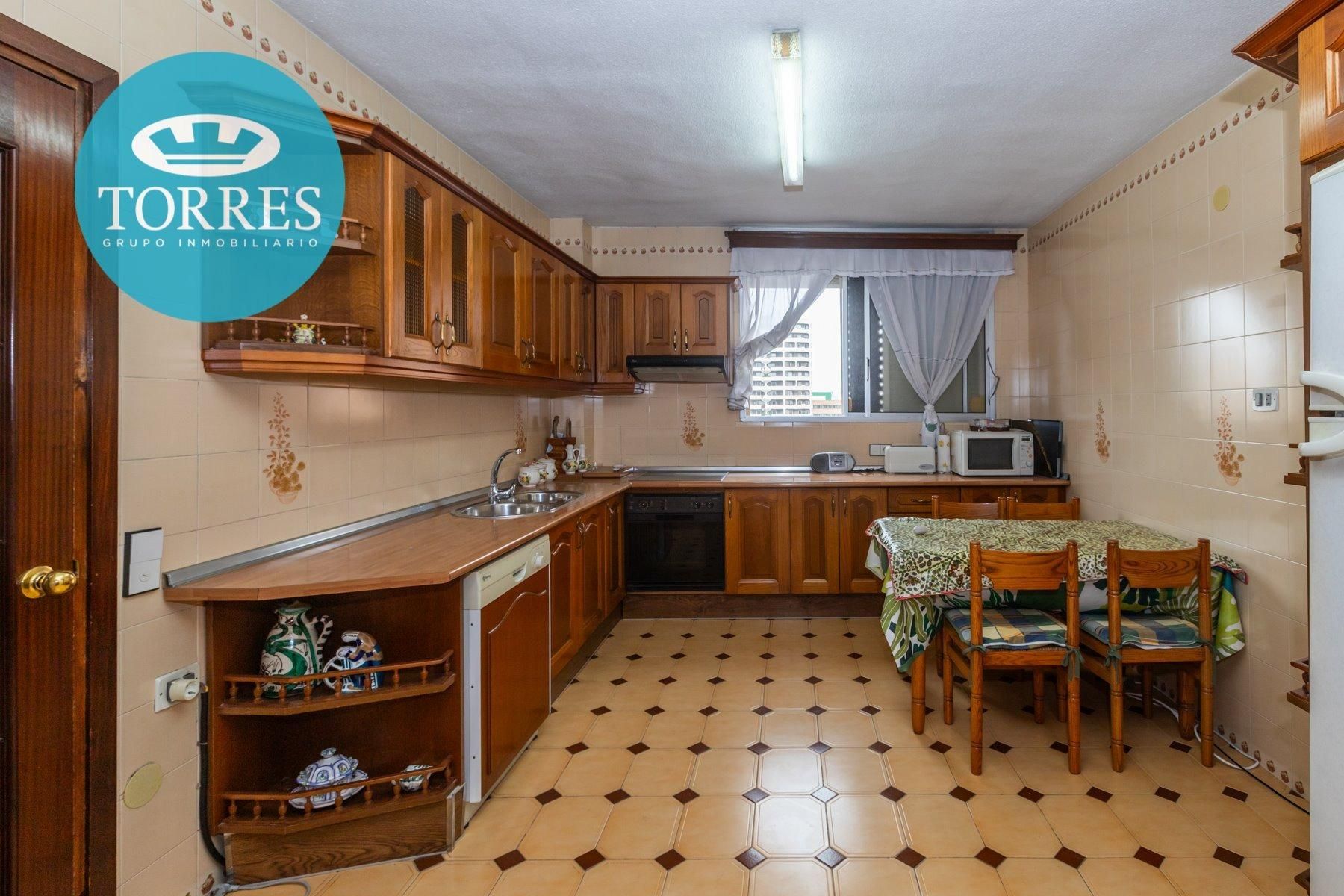 Kitchen of Flat for sale in Málaga Capital  with Parquet flooring, Terrace and Storage room