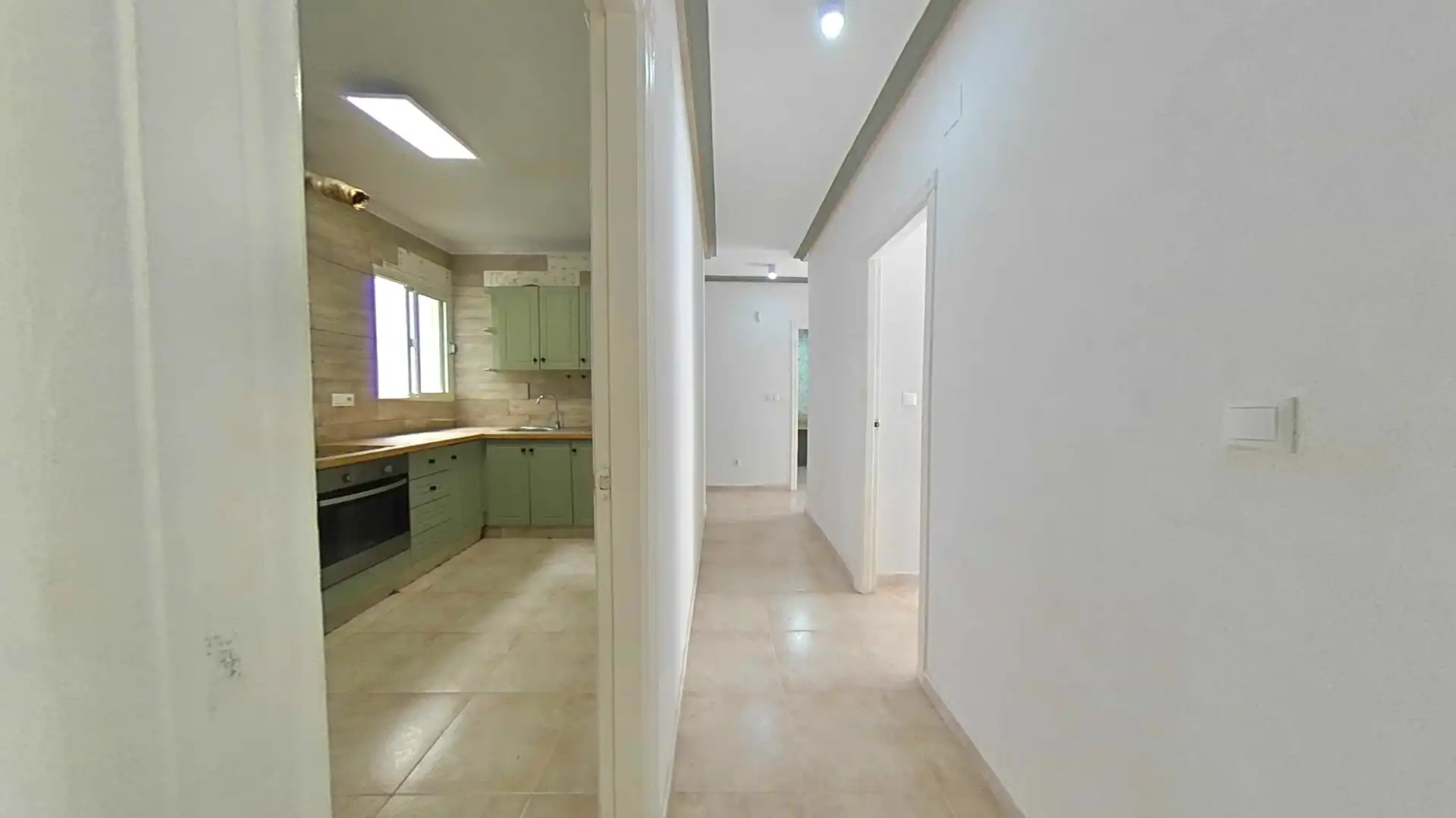 Küche von Wohnung zum Verkauf in Bigastro mit Klimaanlage und Balkon