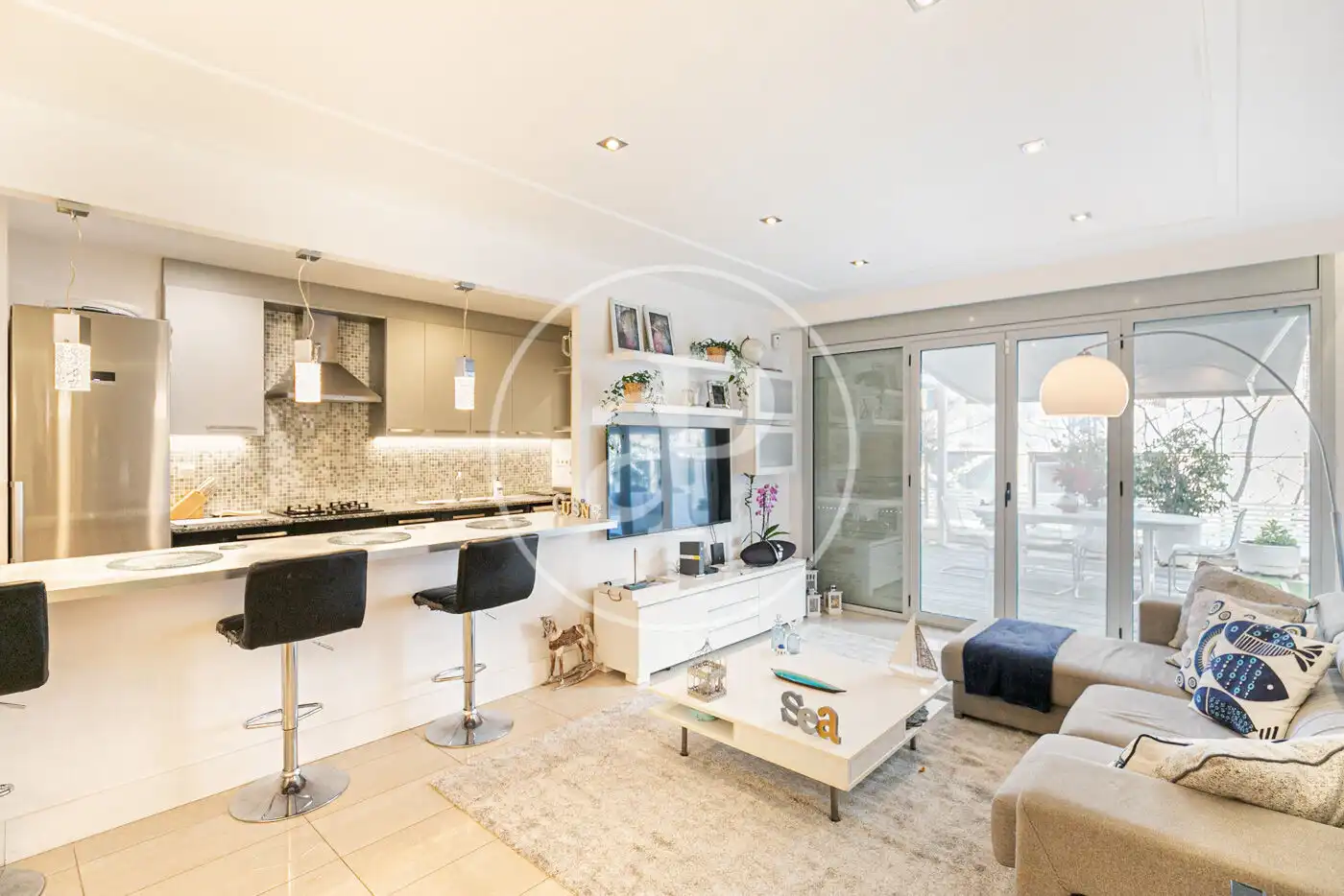 Living room of Flat for rent in Badalona  with Air Conditioner, Heating and Terrace