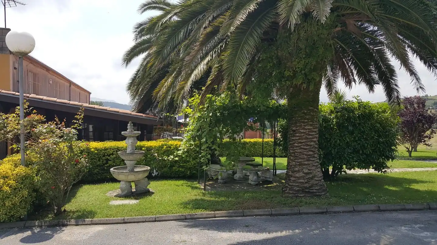 Garden of Buildings for sale in Santillana del Mar