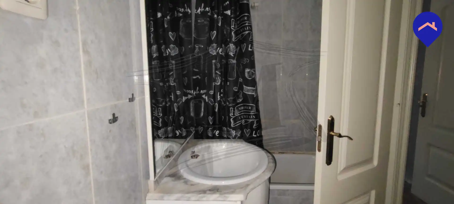 Bany de Pis en venda en Madrid amb Calefacció, Terrassa i Alarma