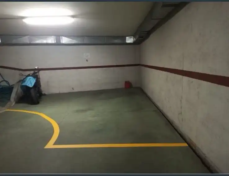 Aparcament en venda a A Malata - Catabois - Ciudad Jardín, imagen 2