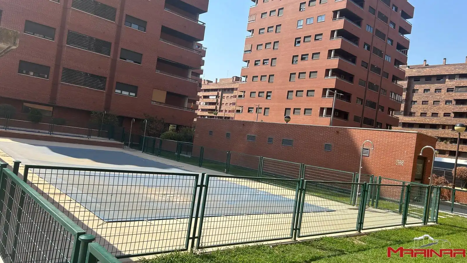 Vista exterior de Pis en venda en Seseña amb Calefacció, Traster i Piscina comunitària