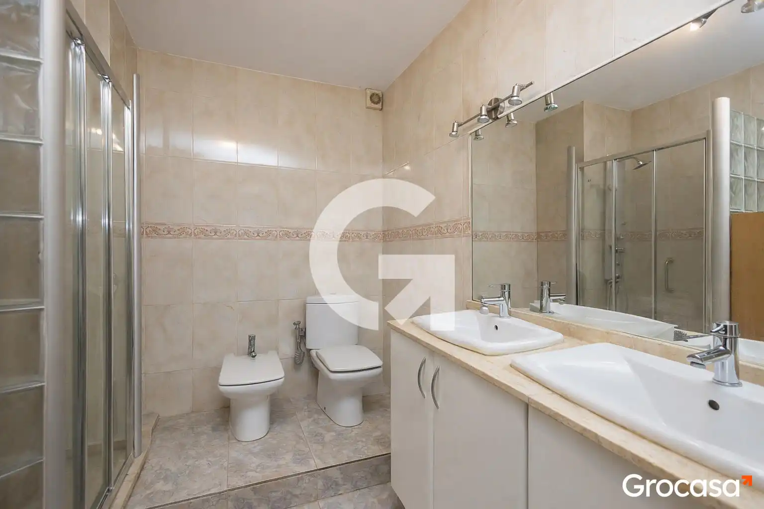 Baño de Casa o chalet en venta en Vallirana con Aire acondicionado, Calefacción y Jardín privado