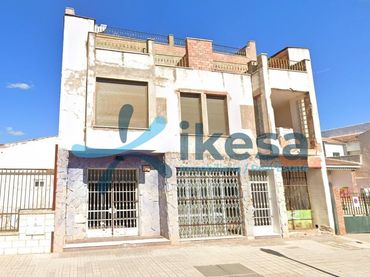Local comercial en venda a Marmolejo