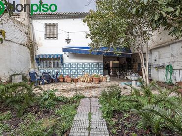 Reihenhaus mit Garten zum Verkauf in Calle ANTONIO MACHADO