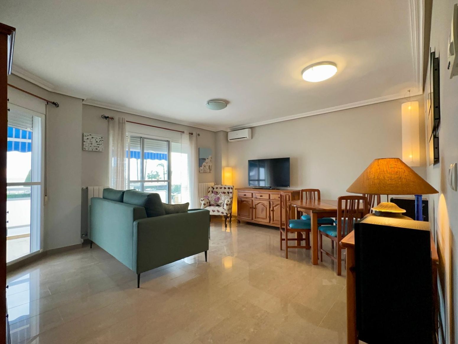 Living room of Flat to rent in Sagunto / Sagunt  with Air Conditioner, Parquet flooring and Terrace