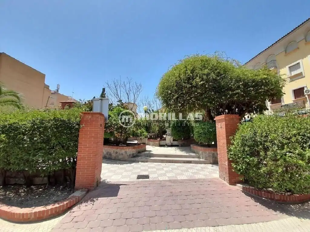 Vista exterior de Casa o xalet en venda en Mula amb Balcó